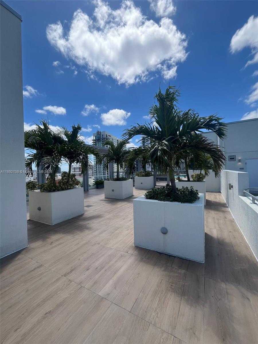 image 26 Edgewater Condo21