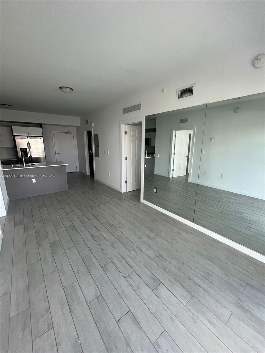 image 26 Edgewater Condo8