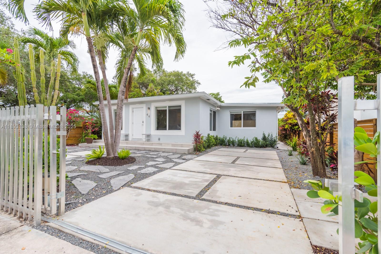 44 NW 40th St Miami, FL 33127