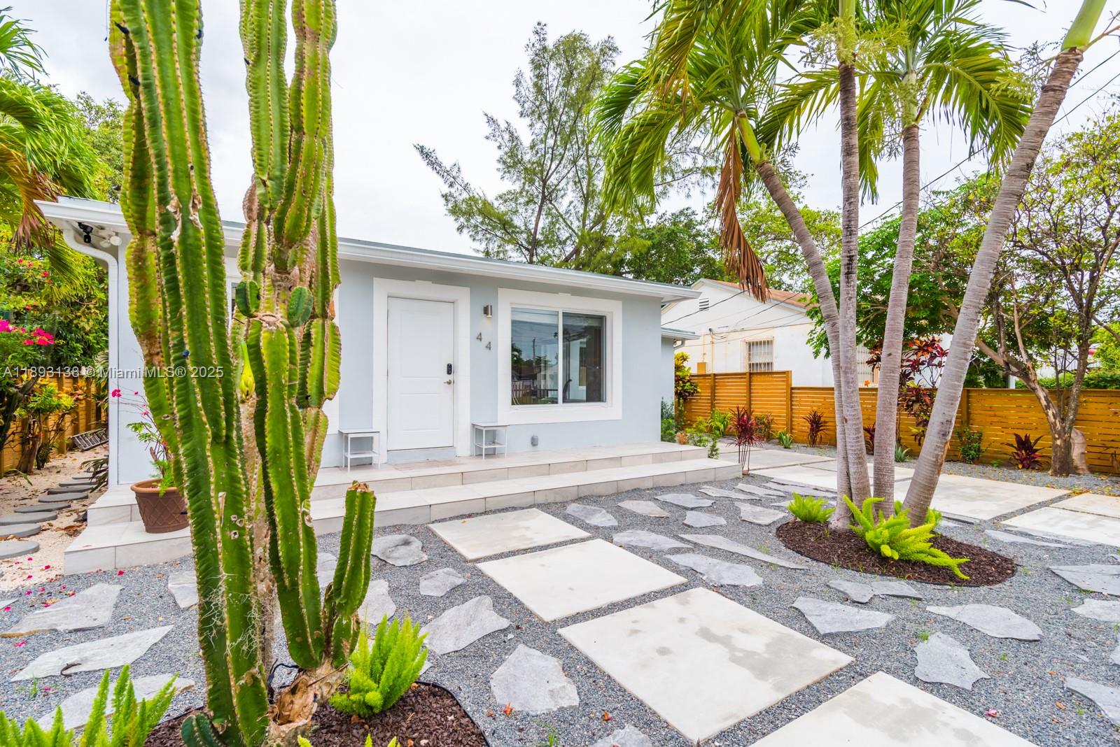 44 NW 40th St Miami, FL 33127