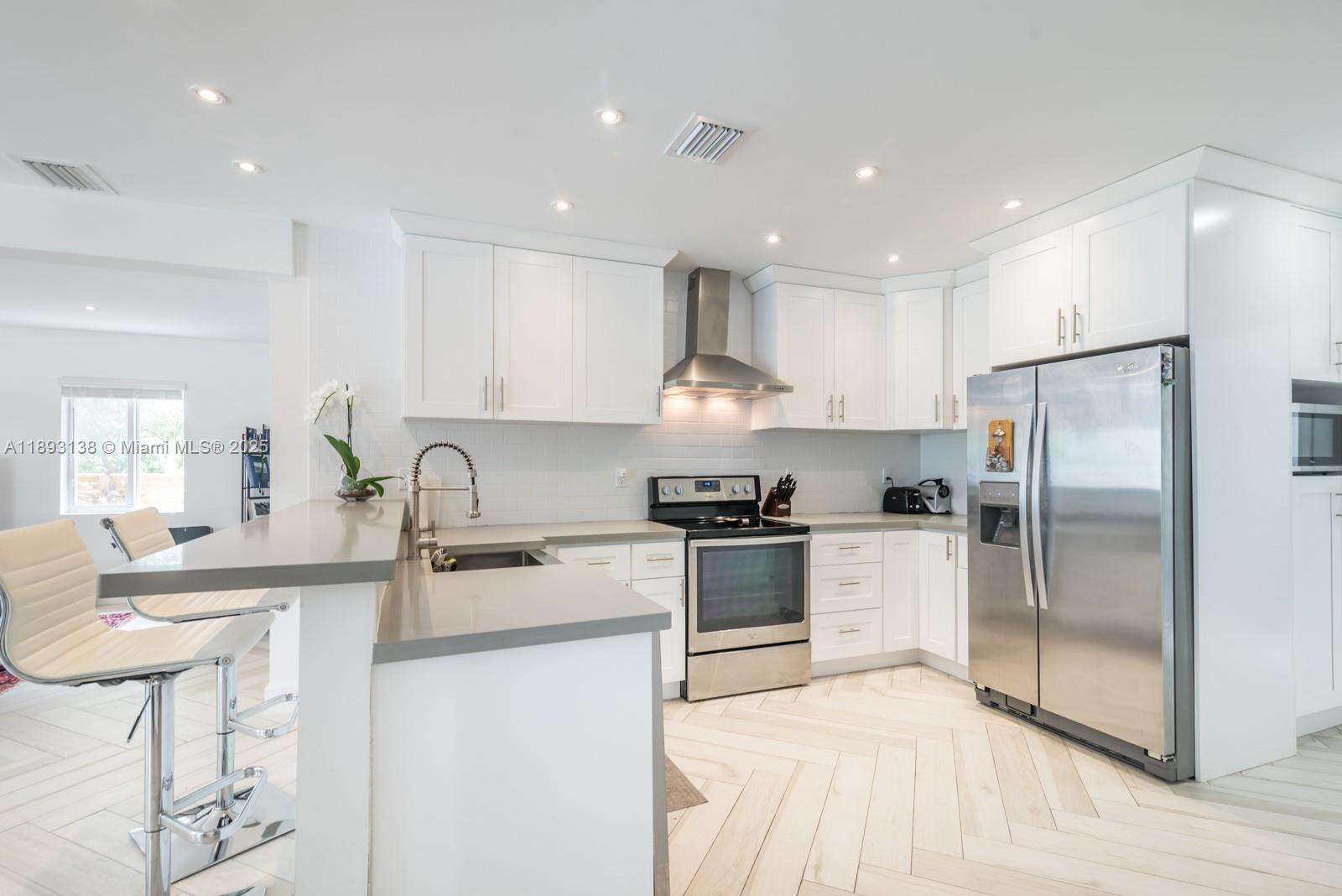 44 NW 40th St Miami, FL 33127