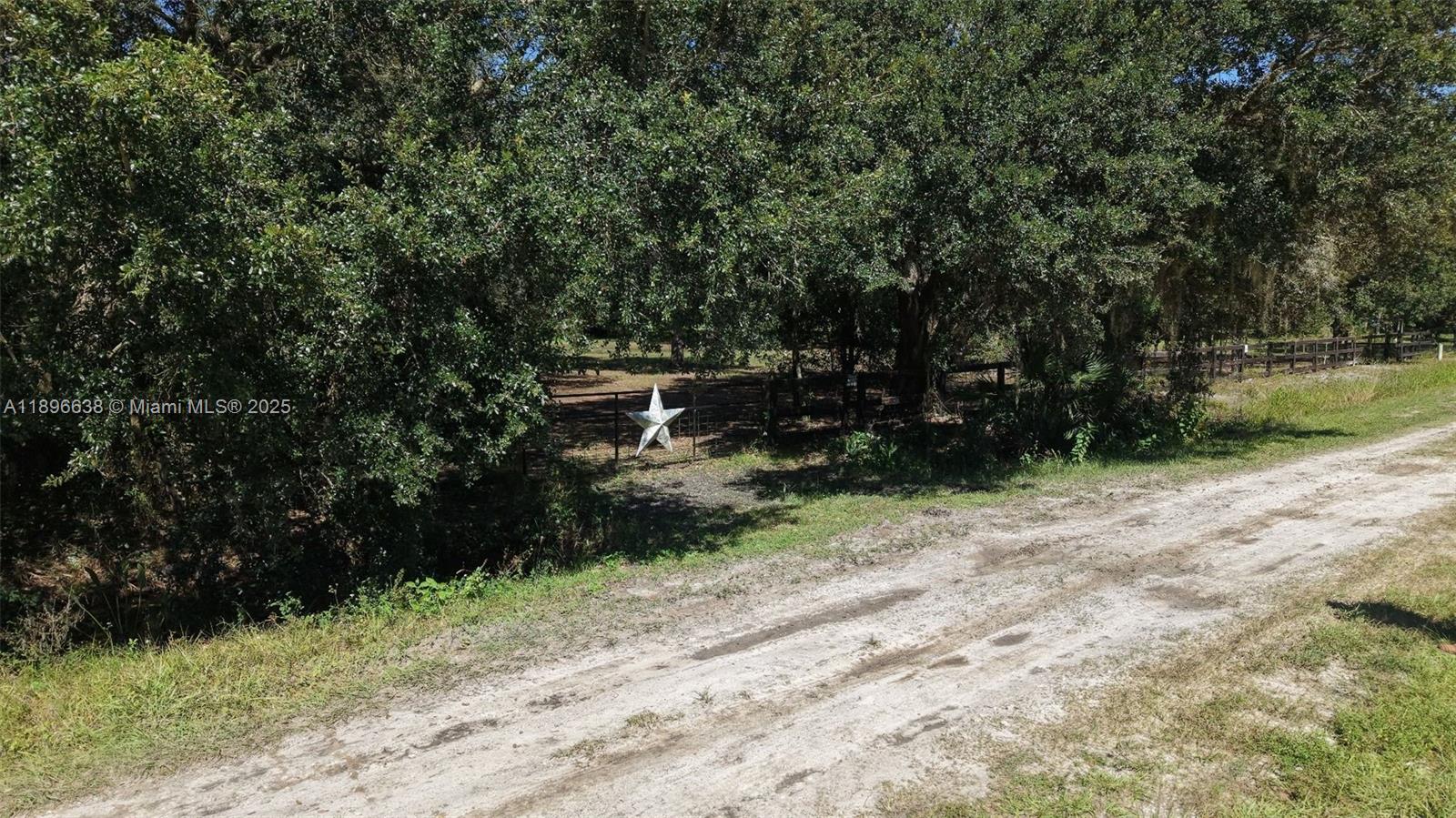 20125 NW 300th St Okeechobee, FL 34972