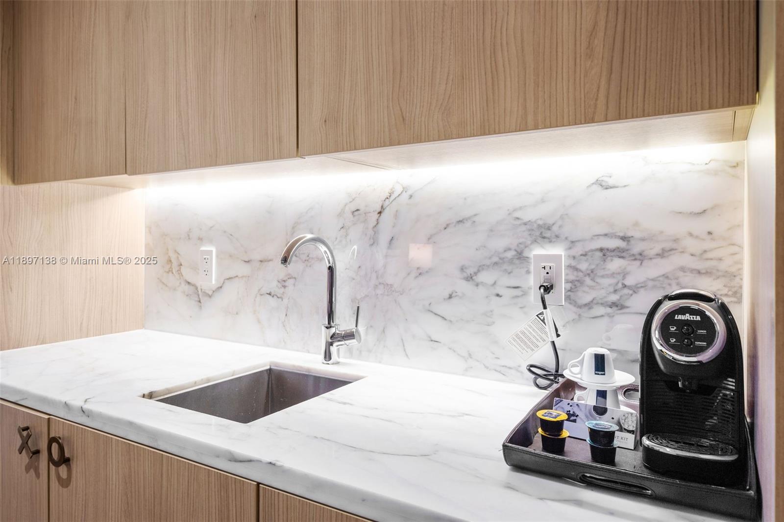 image Sls Lux Brickell10