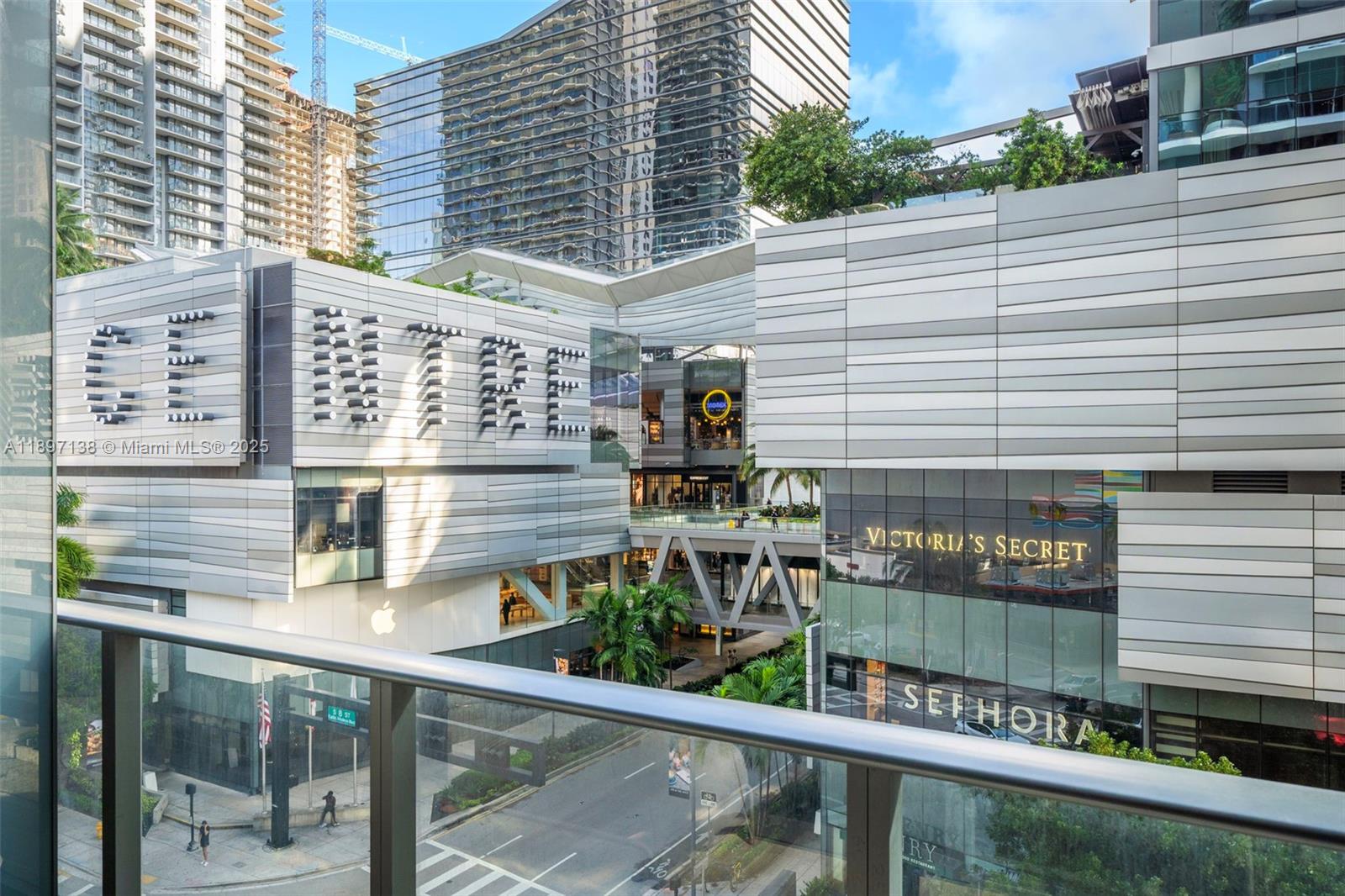 image Sls Lux Brickell5