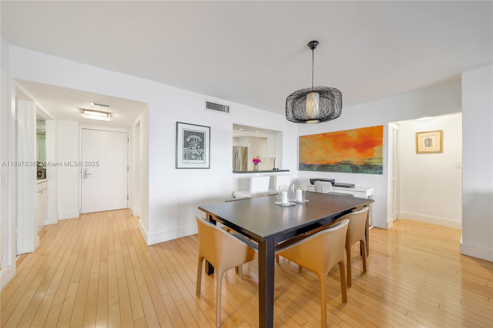 801 N Venetian Dr #903 Miami, FL 33139