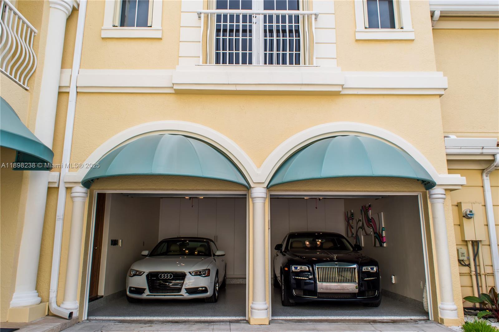 3705 NE 214th St #13 Aventura, FL 33180