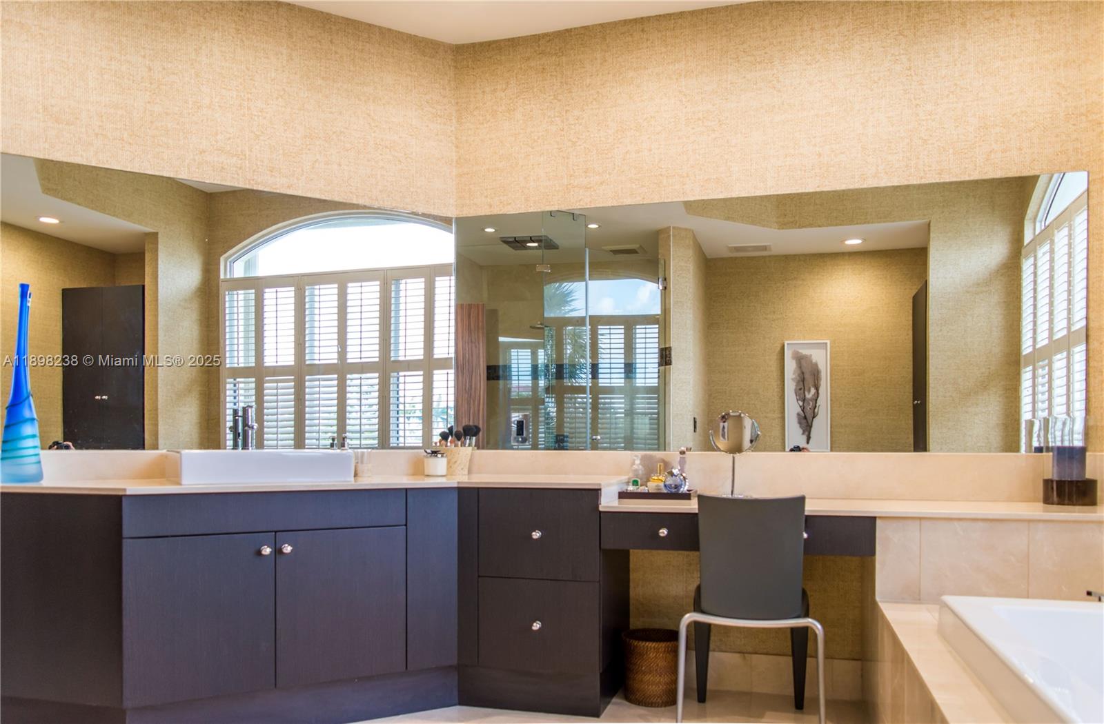 3705 NE 214th St #13 Aventura, FL 33180