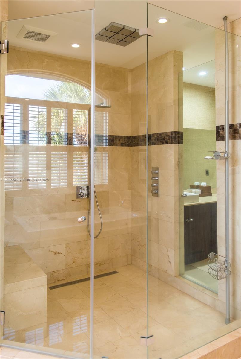 3705 NE 214th St #13 Aventura, FL 33180