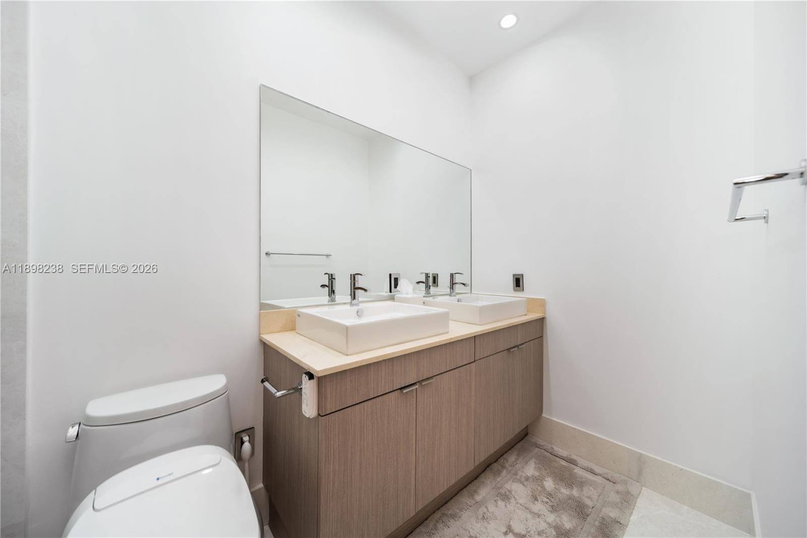 3705 NE 214th St #13 Aventura, FL 33180