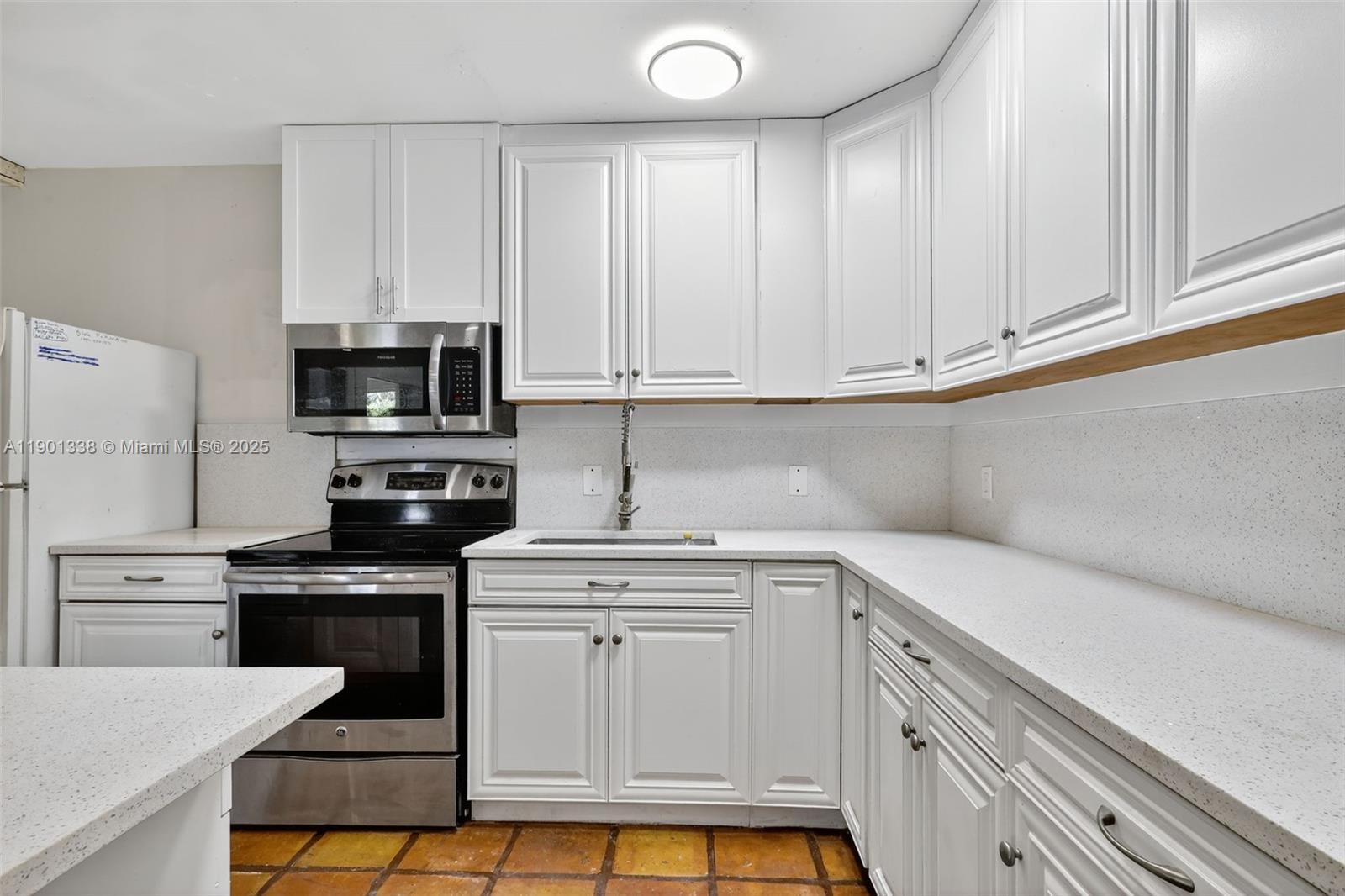 611 Broward Ave Green Acres, FL 33463