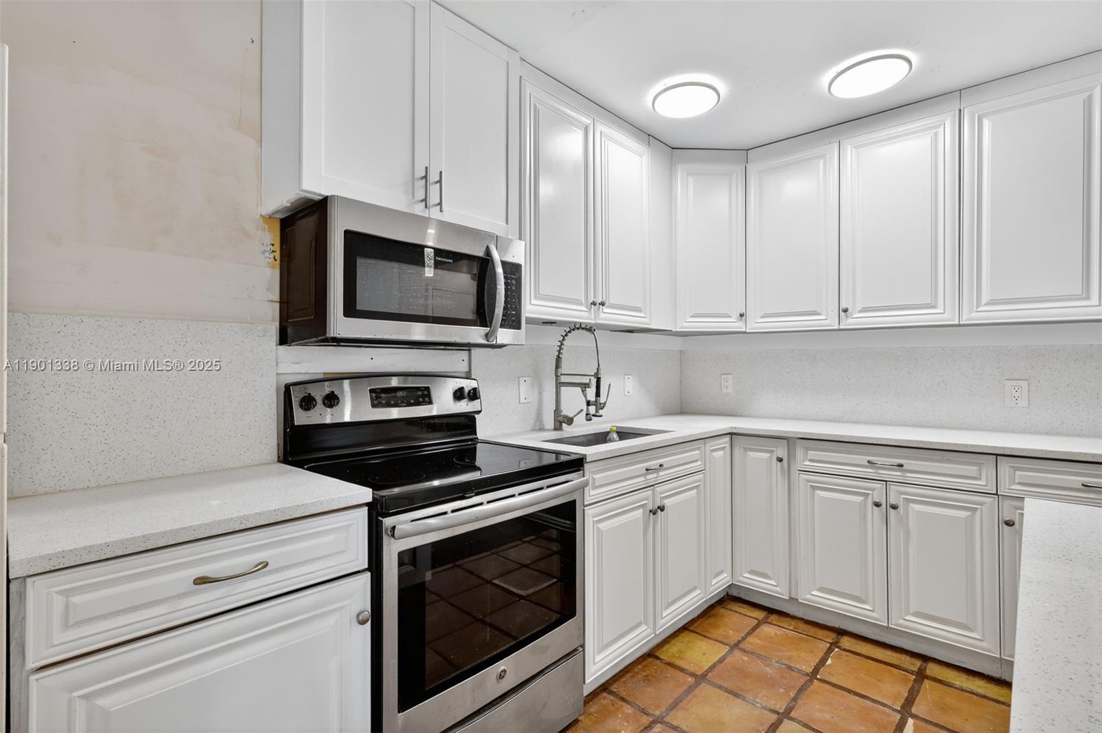 611 Broward Ave Green Acres, FL 33463