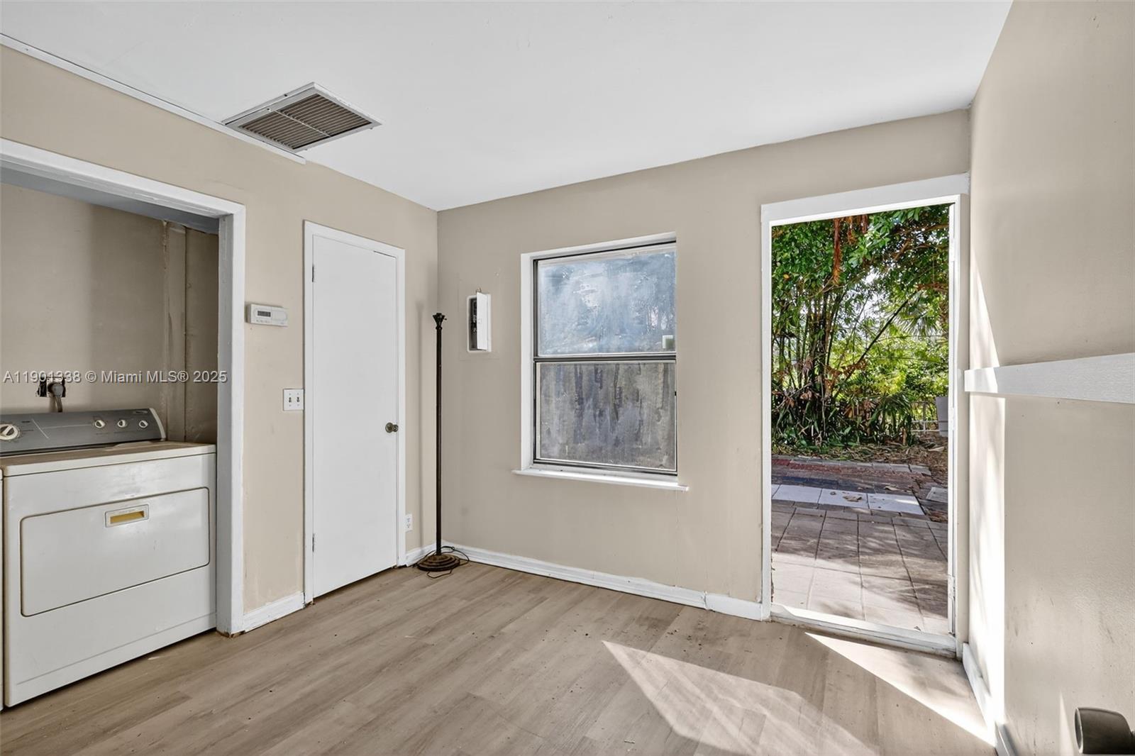 611 Broward Ave Green Acres, FL 33463