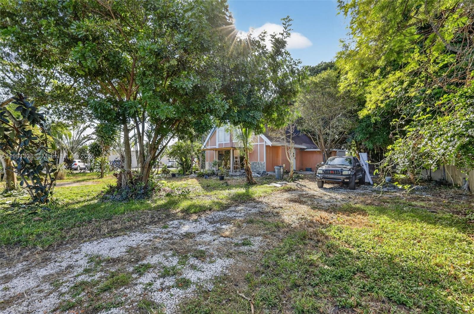 611 Broward Ave Green Acres, FL 33463