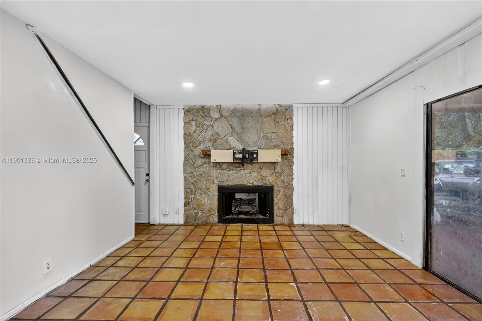 611 Broward Ave Green Acres, FL 33463