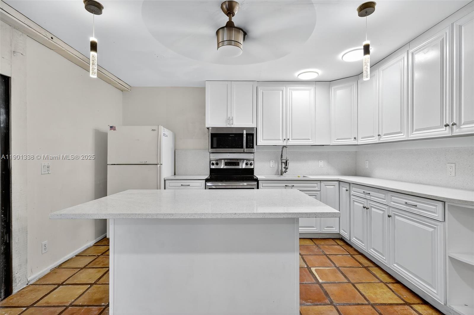 611 Broward Ave Green Acres, FL 33463