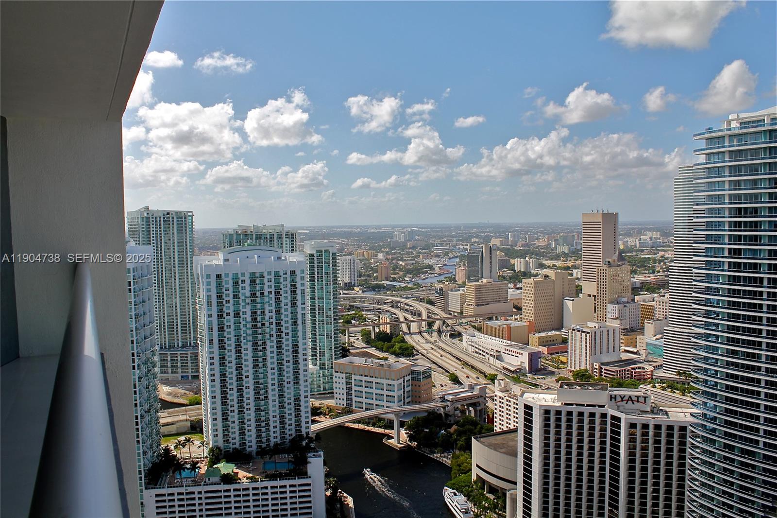 image Icon Brickell I10