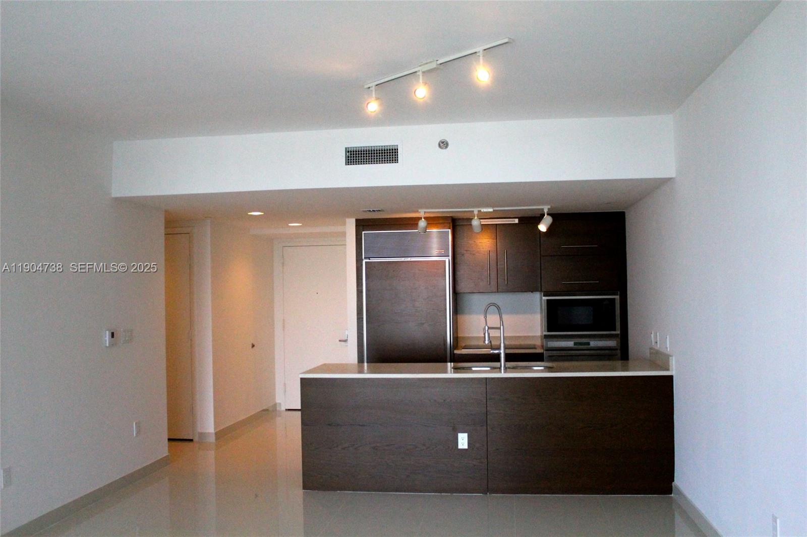 image Icon Brickell I3
