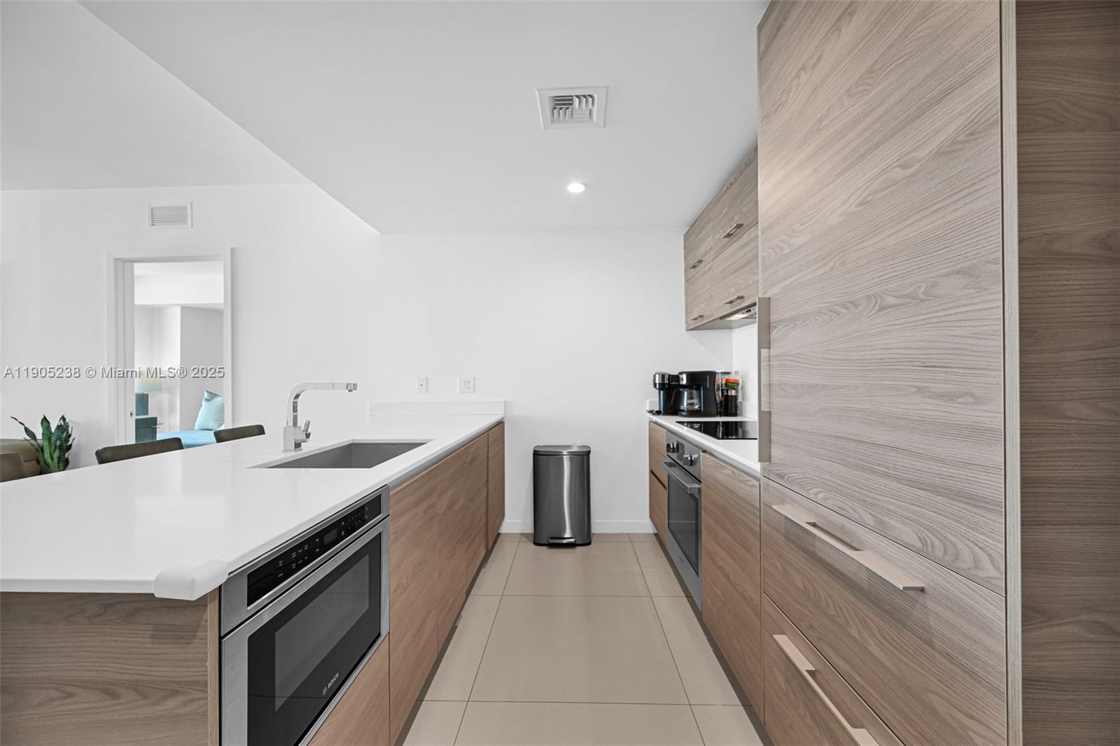 image Sls Brickell12