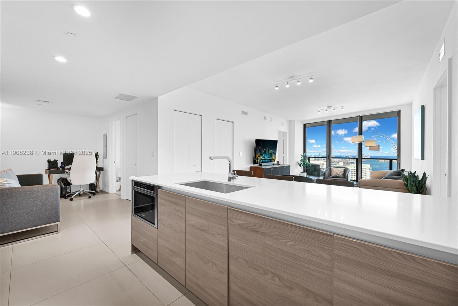 image Sls Brickell13