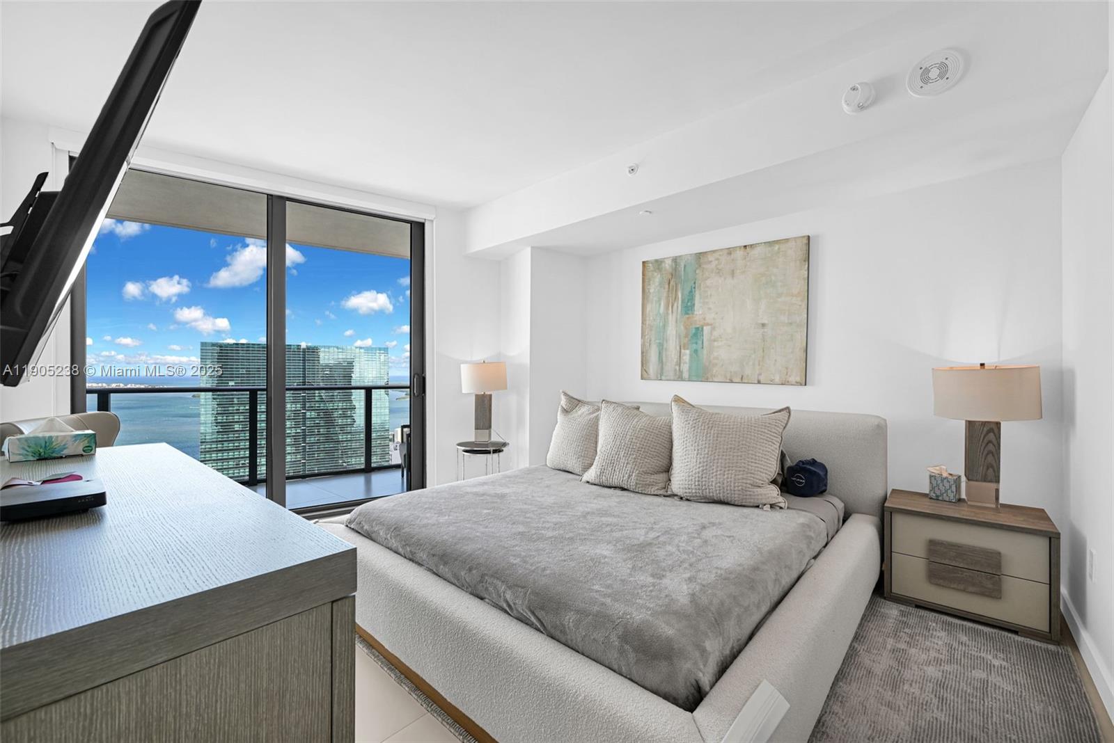 image Sls Brickell15