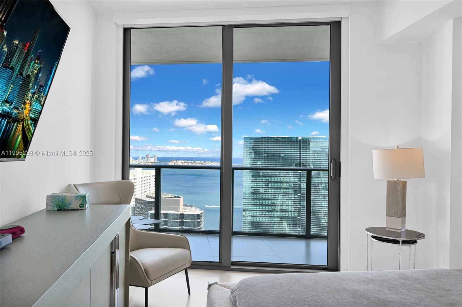 image Sls Brickell17