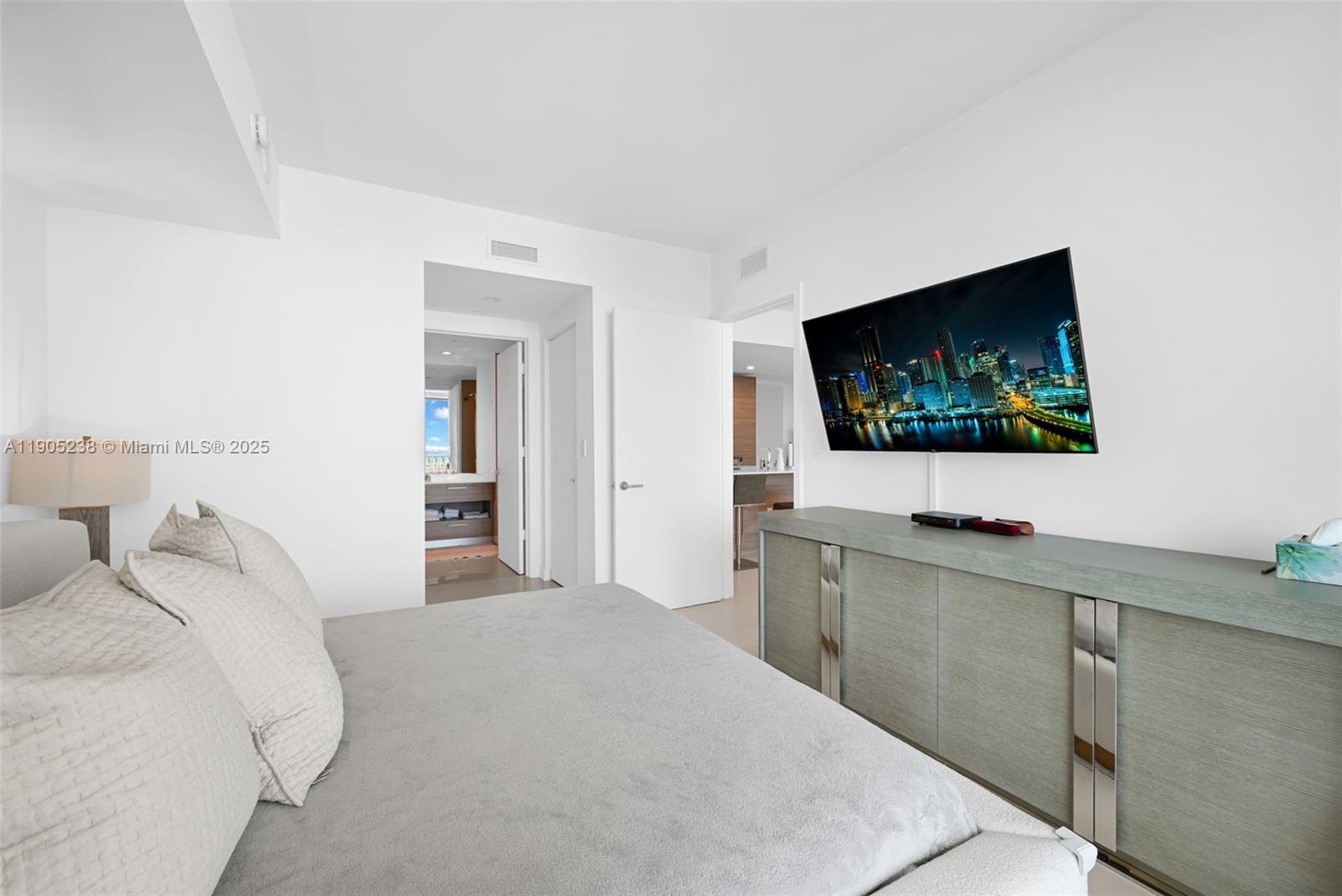 image Sls Brickell19