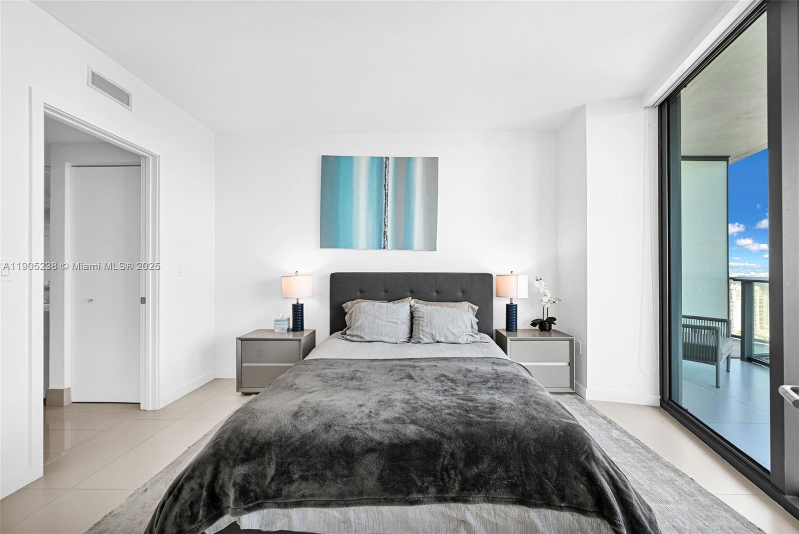 image Sls Brickell28