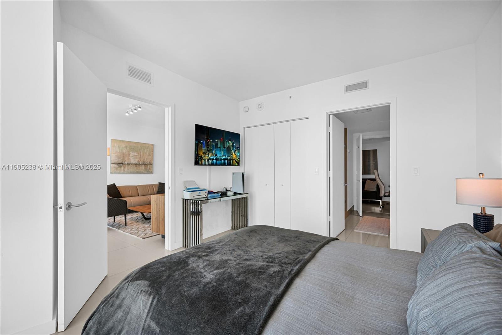 image Sls Brickell30