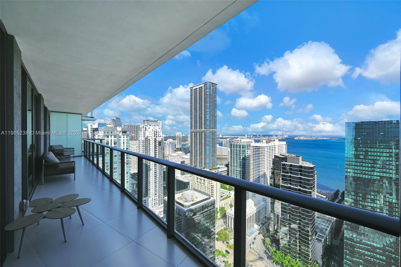 image Sls Brickell37