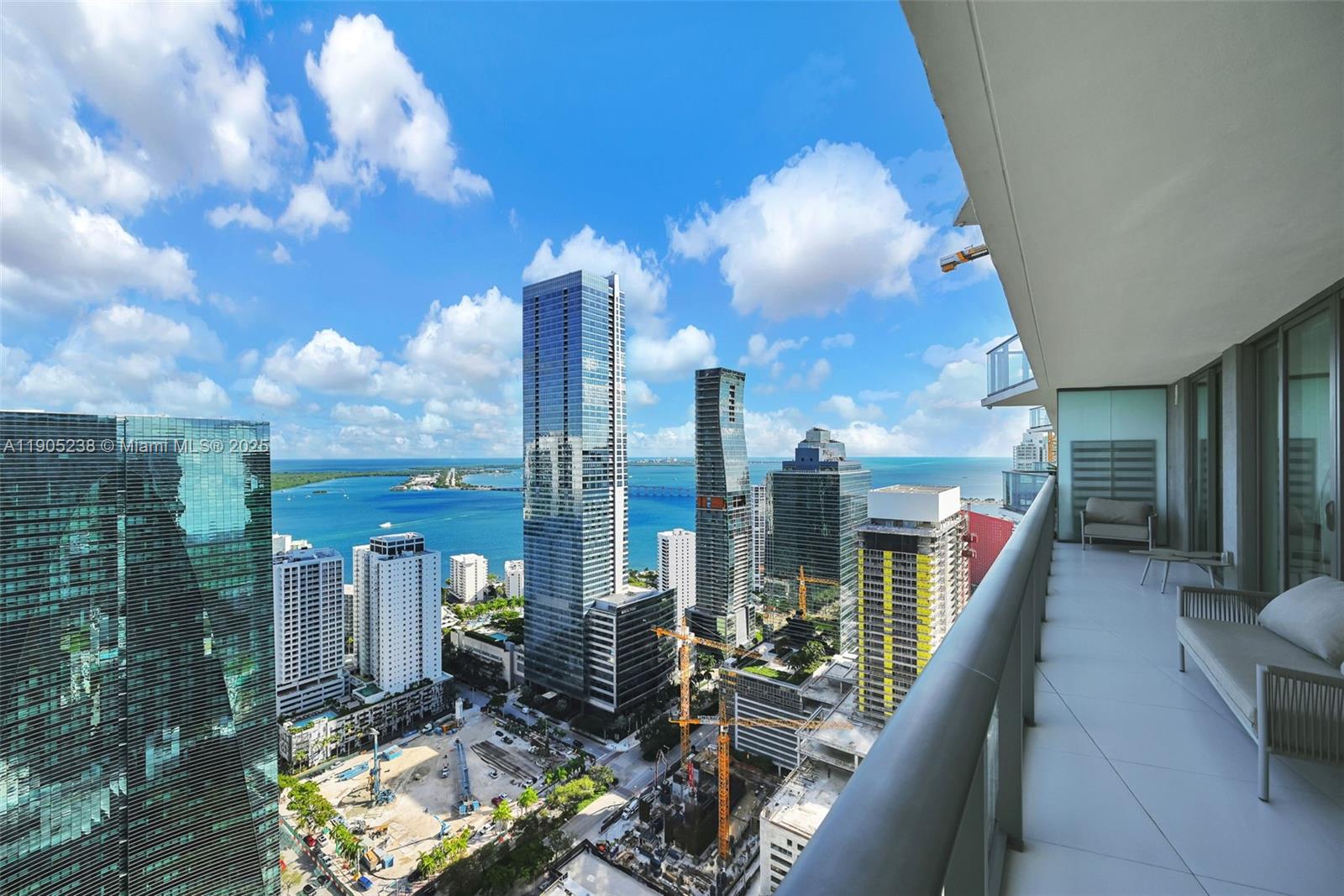 image Sls Brickell40