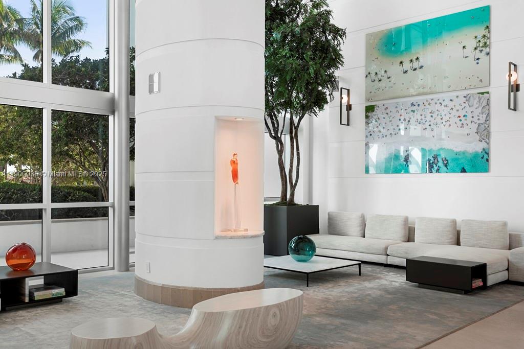 5959 Collins Ave #807 Miami Beach, FL 33140