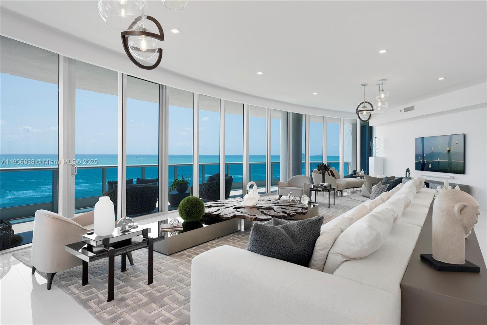 5959 Collins Ave #807 Miami Beach, FL 33140