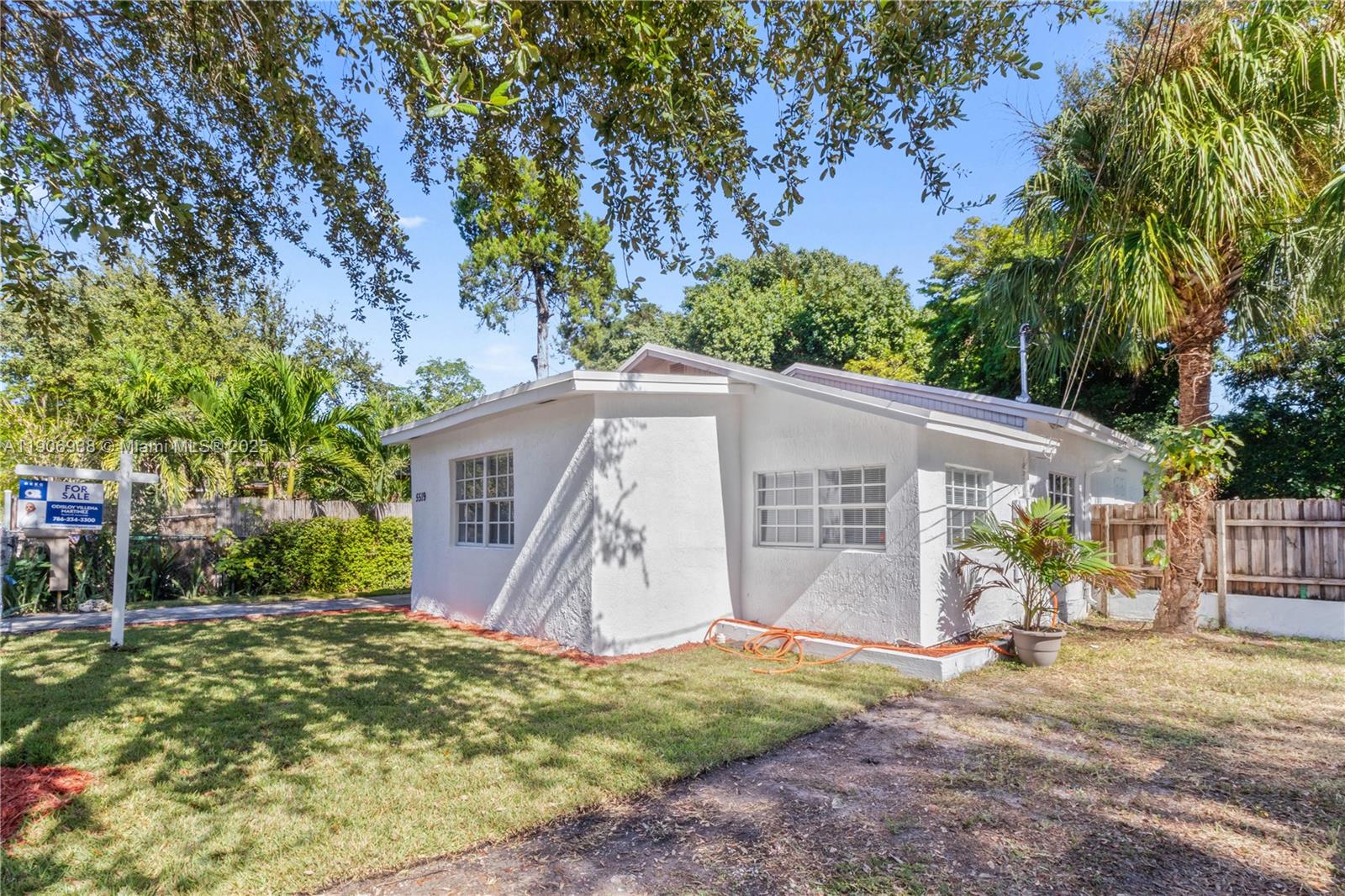 5519 NW 4th Ave Miami, FL 33127