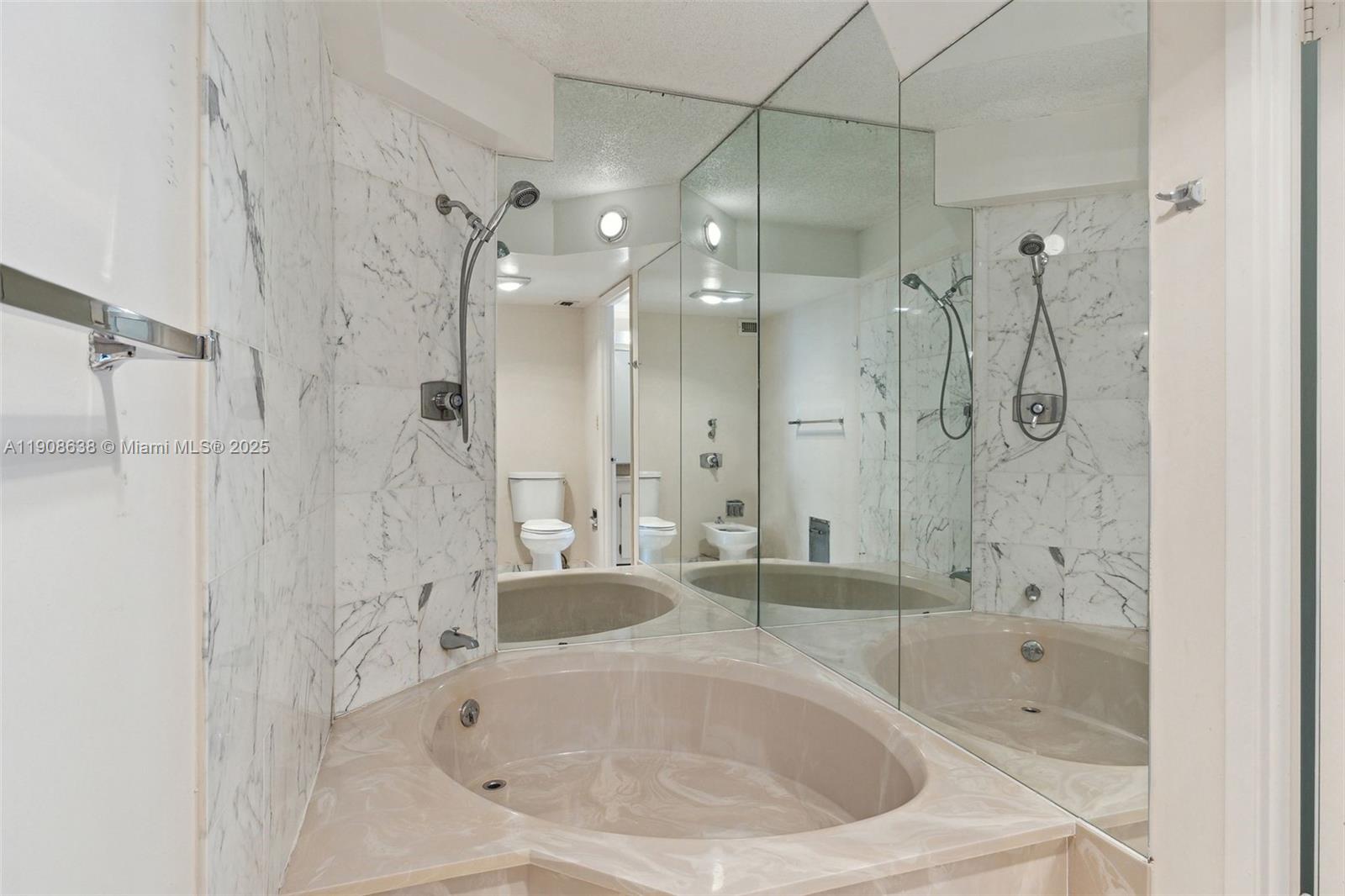 image Brickell Place Condo14