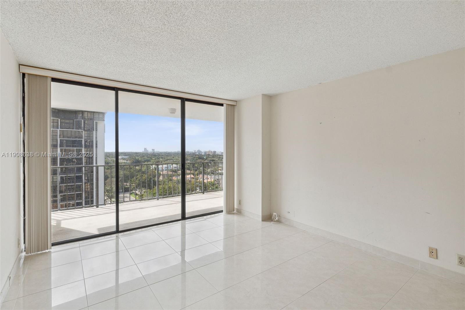 image Brickell Place Condo17