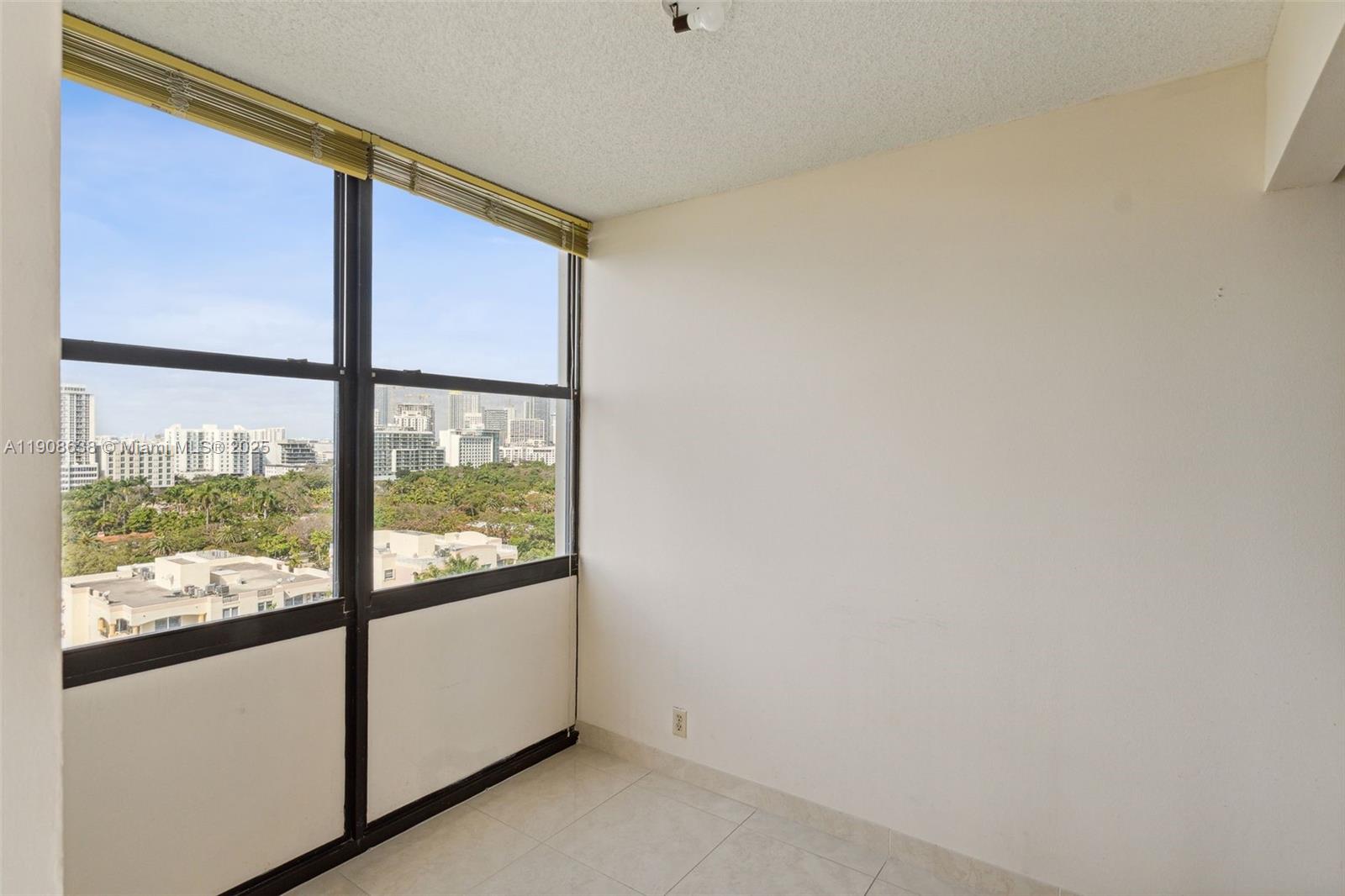 image Brickell Place Condo19