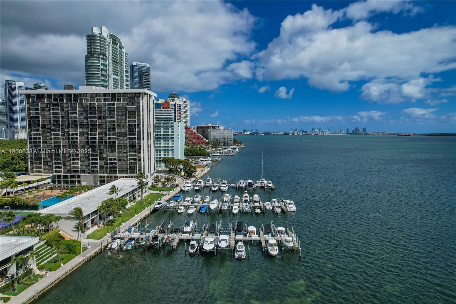 image Brickell Place Condo35