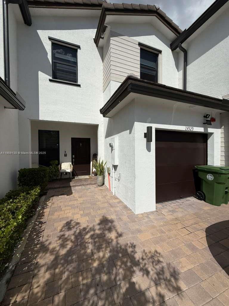 15929 SW 2nd Pl Pembroke Pines, FL 33027