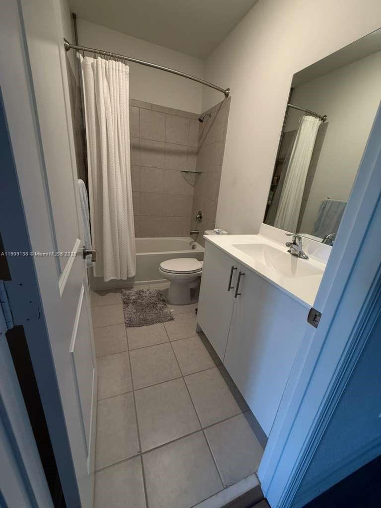 15929 SW 2nd Pl Pembroke Pines, FL 33027