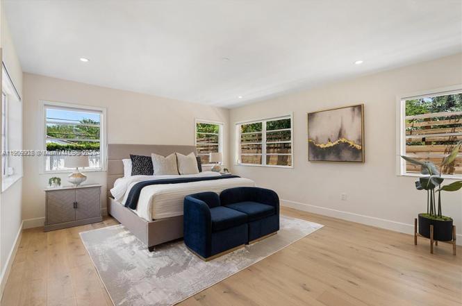 1033 W 47th St Miami Beach, FL 33140