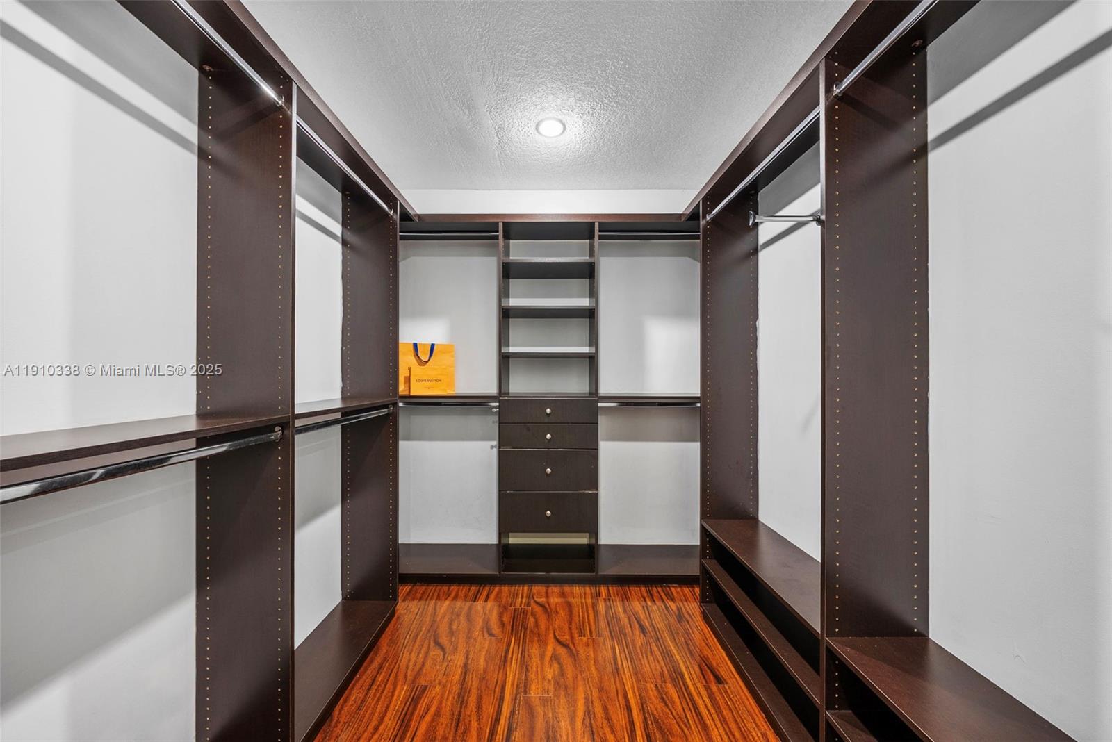 6300 Allison Rd Miami Beach, FL 33141