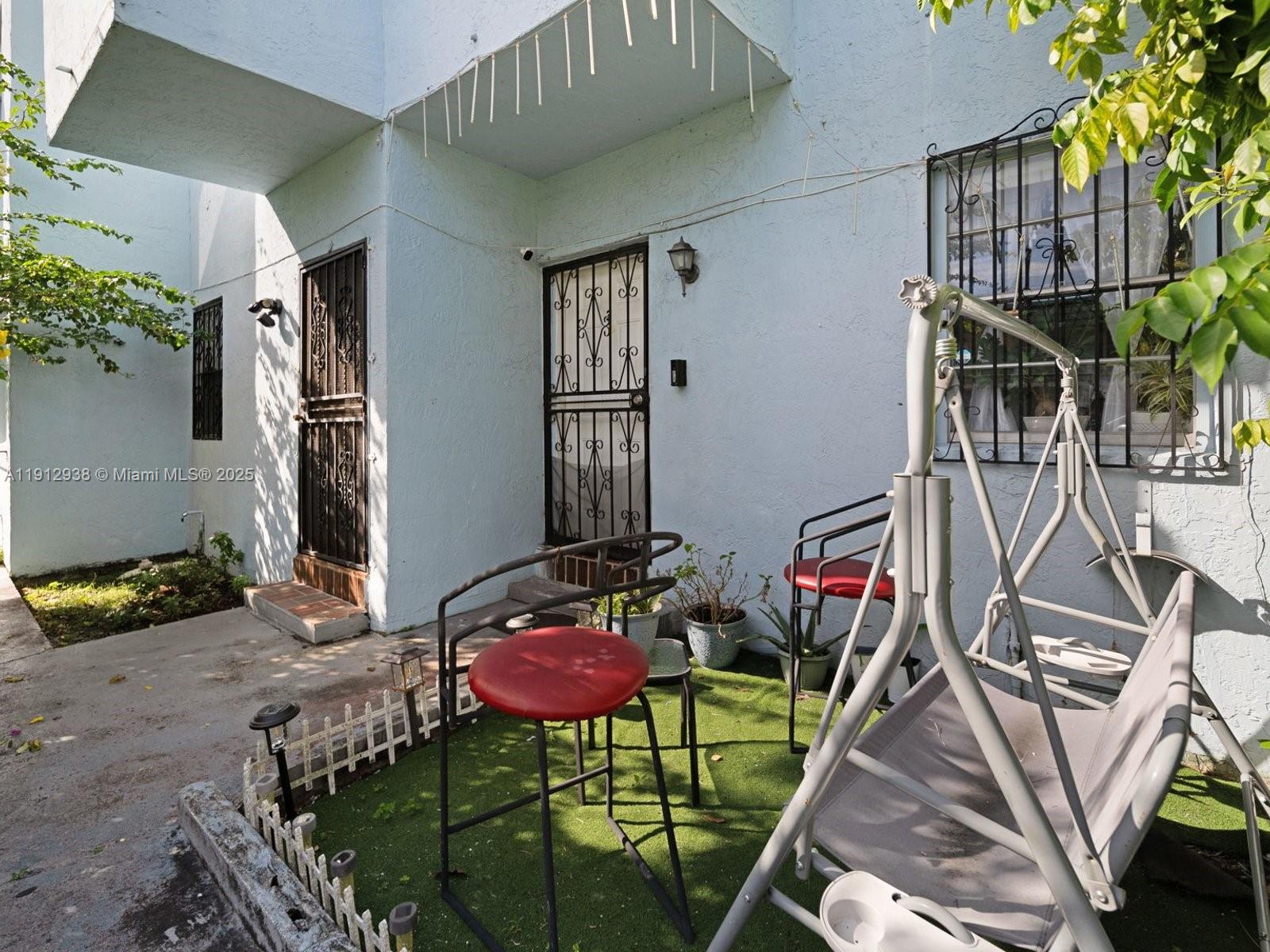 4470 NW 9th St #3 Miami, FL 33126