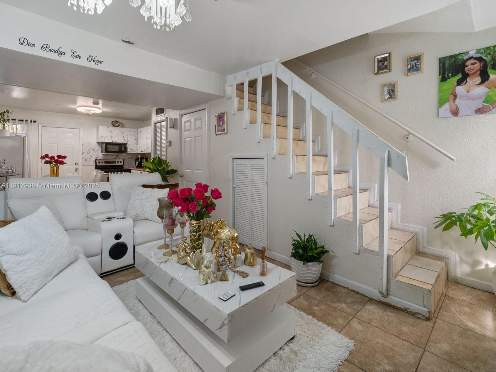 4470 NW 9th St #3 Miami, FL 33126