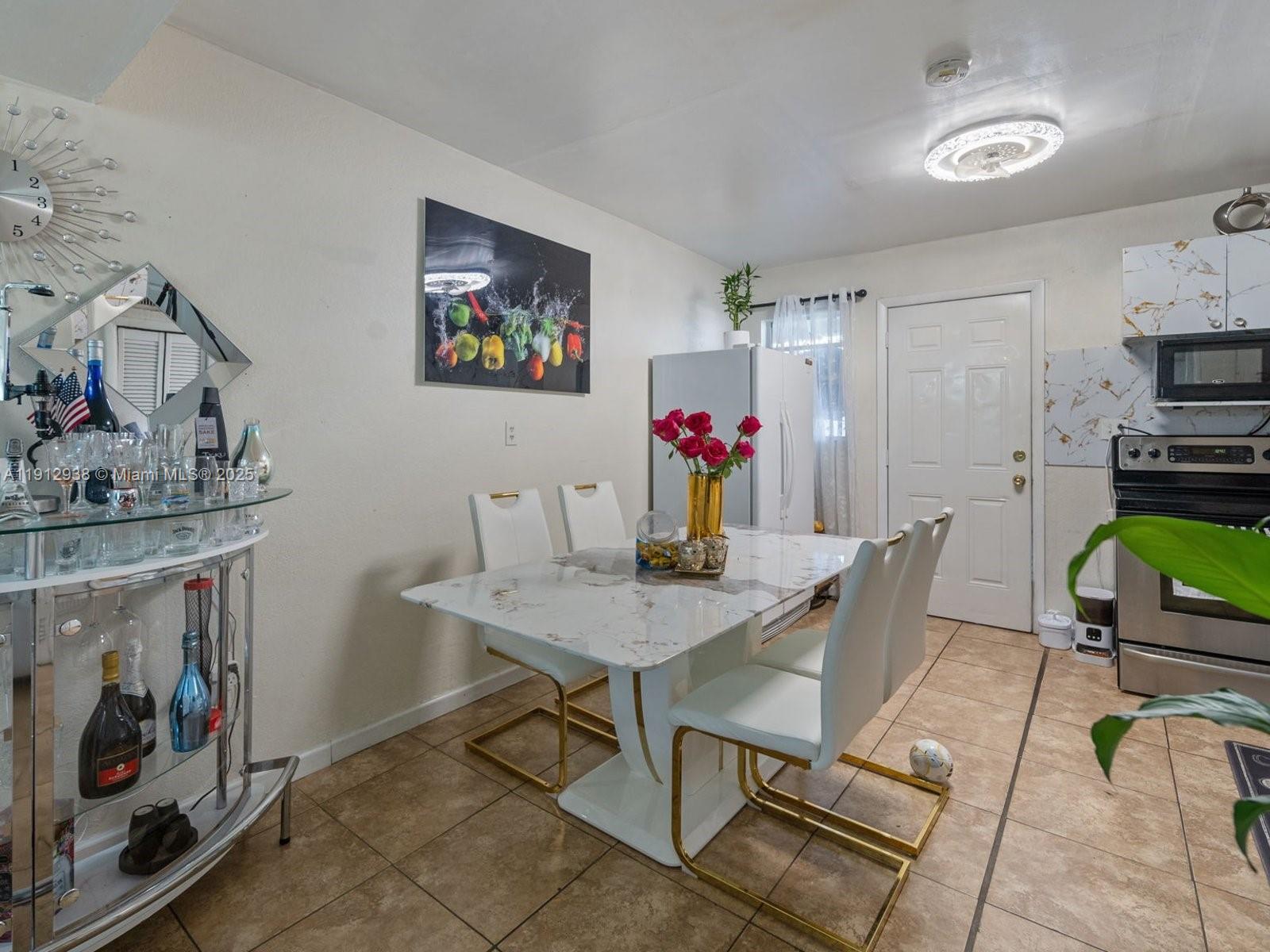 4470 NW 9th St #3 Miami, FL 33126