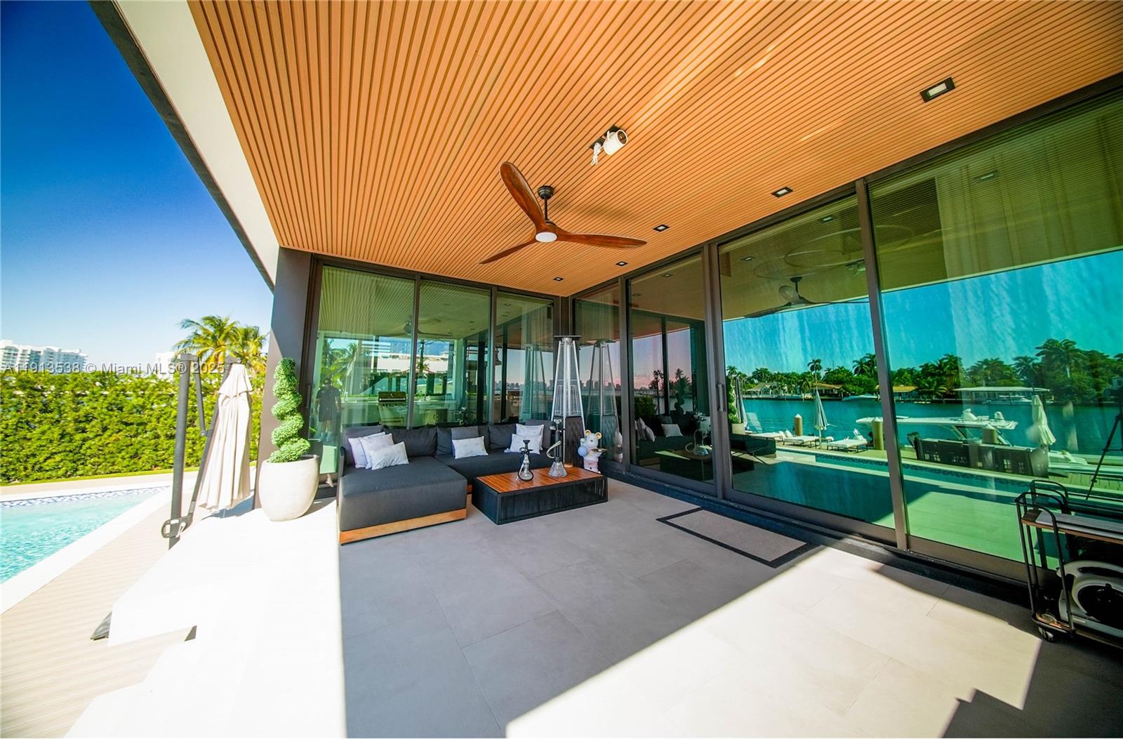 7520 W Treasure Dr North Bay Village, FL 33141