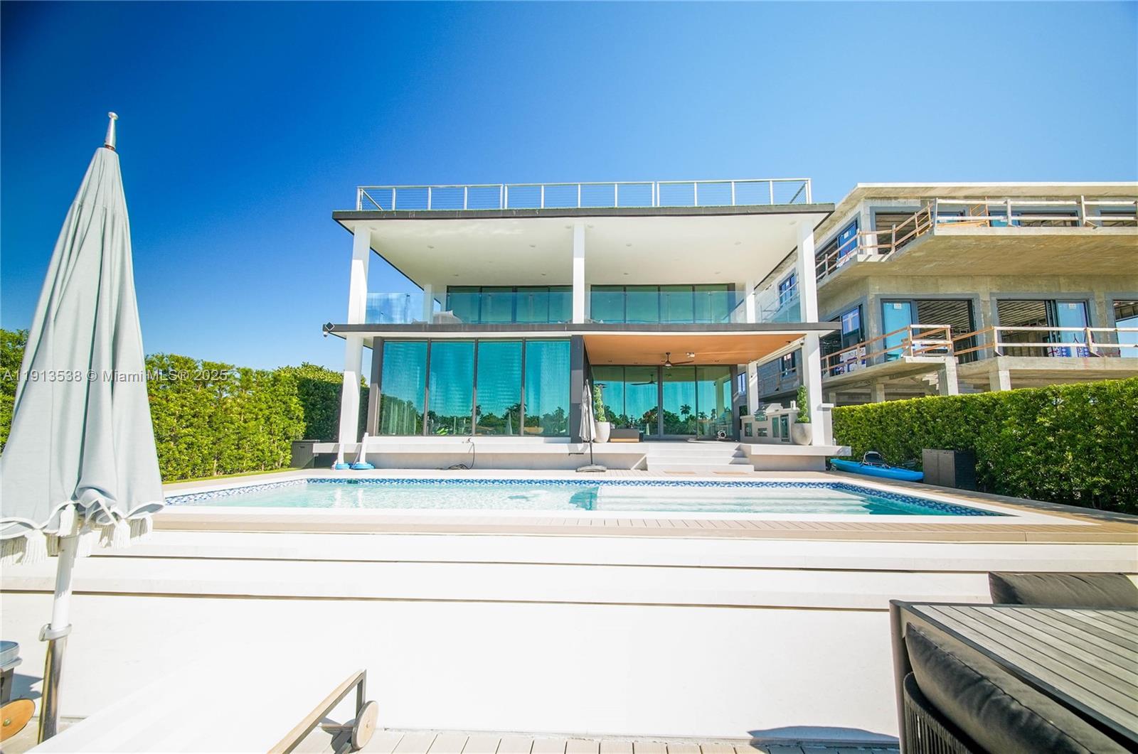 7520 W Treasure Dr North Bay Village, FL 33141