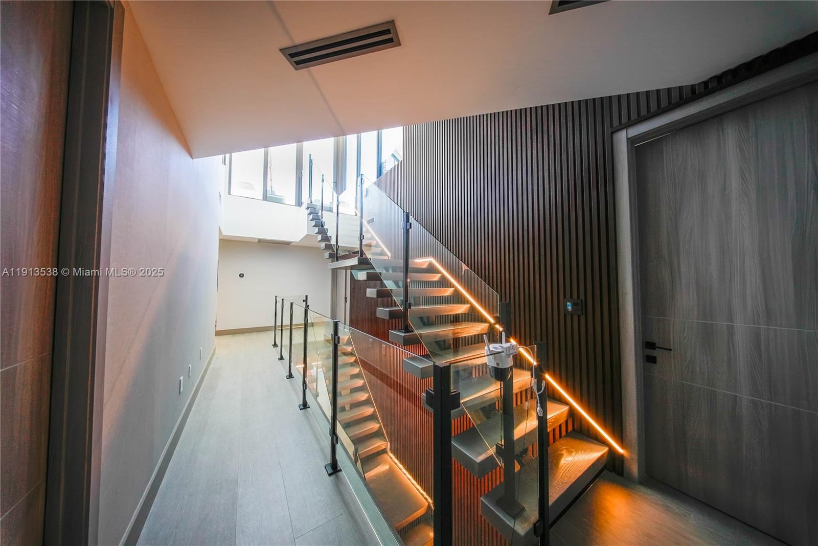 7520 W Treasure Dr North Bay Village, FL 33141