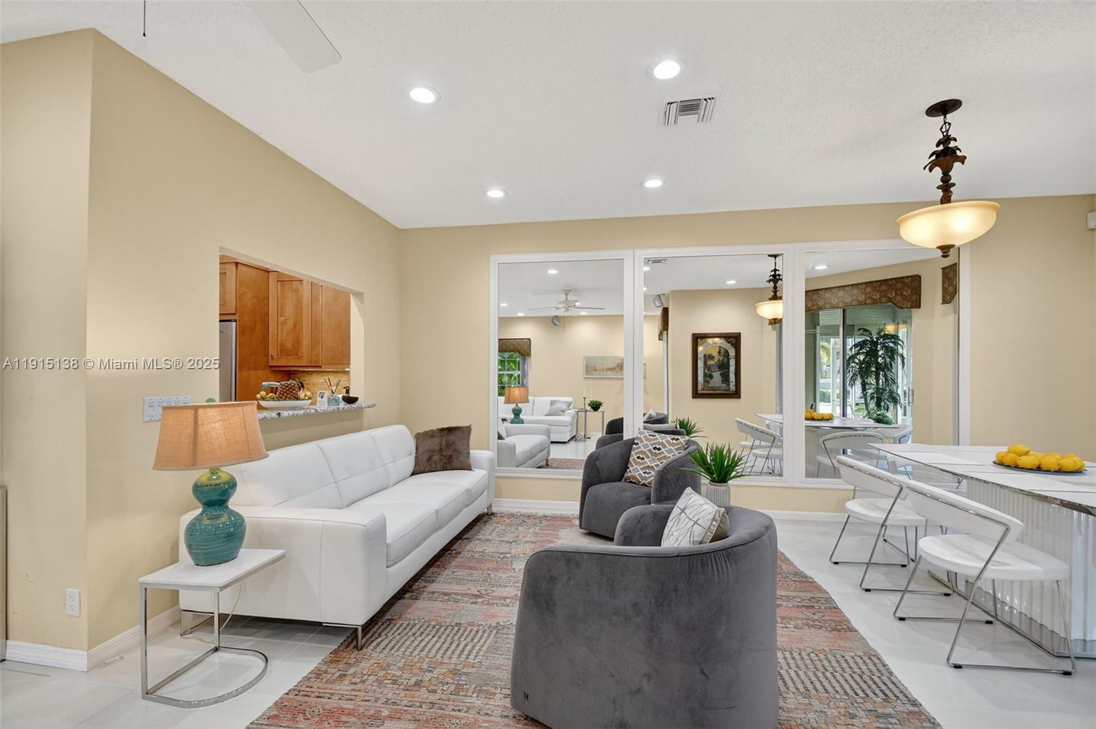 38 S Lakeshore Dr Hypoluxo, FL 33462