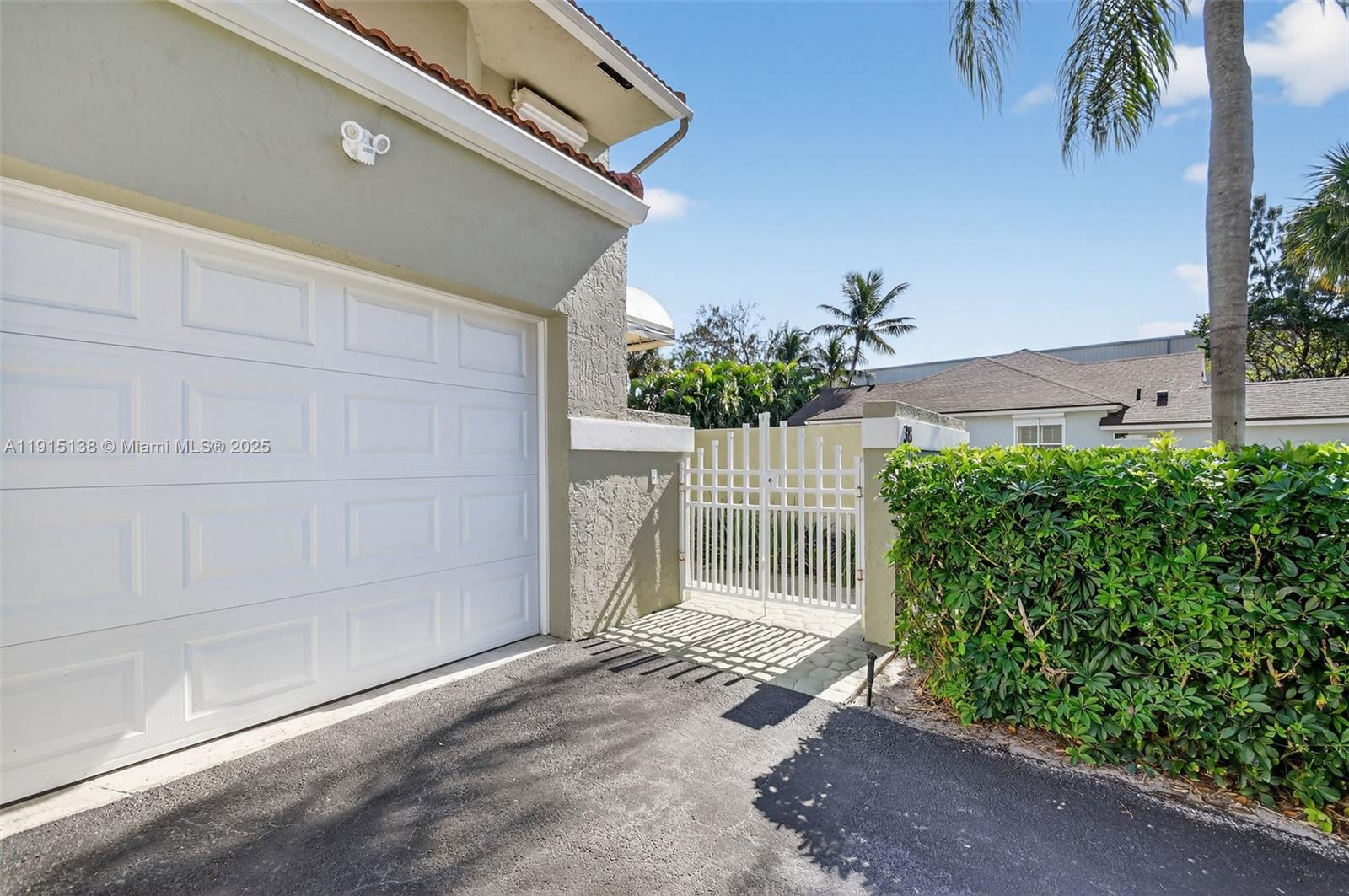 38 S Lakeshore Dr Hypoluxo, FL 33462