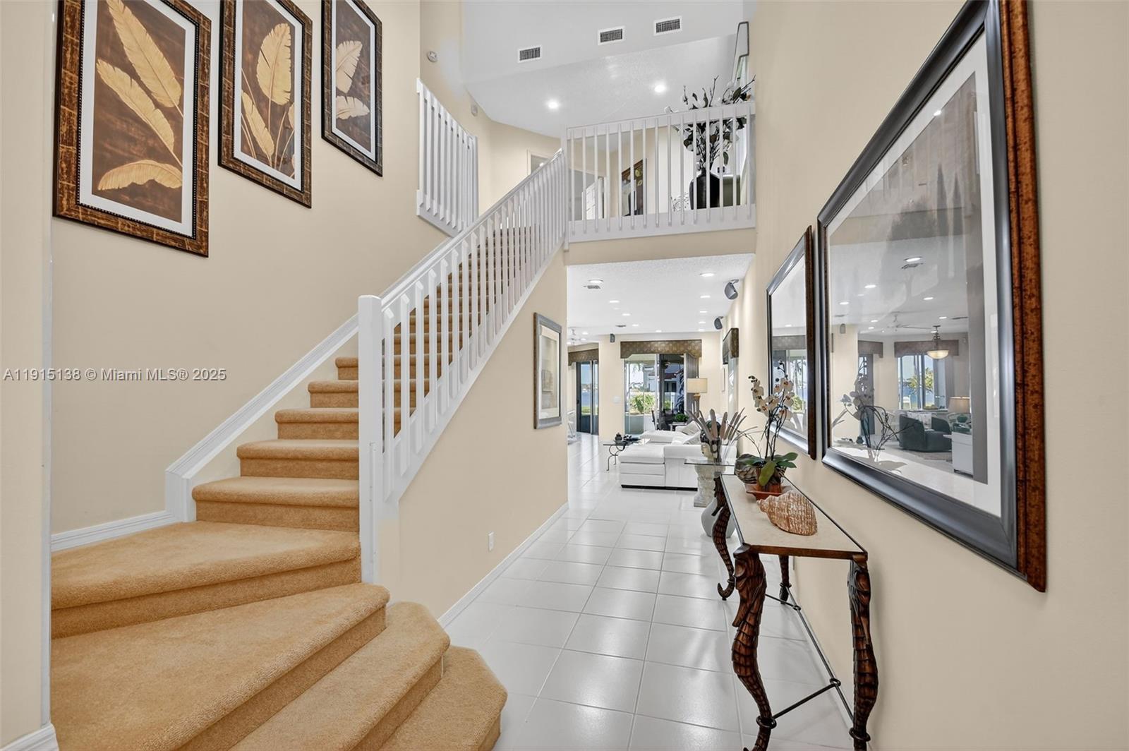 38 S Lakeshore Dr Hypoluxo, FL 33462